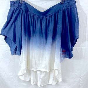 Peace love world of shoulder top two colors top blue bottom with 💙🤍❣️